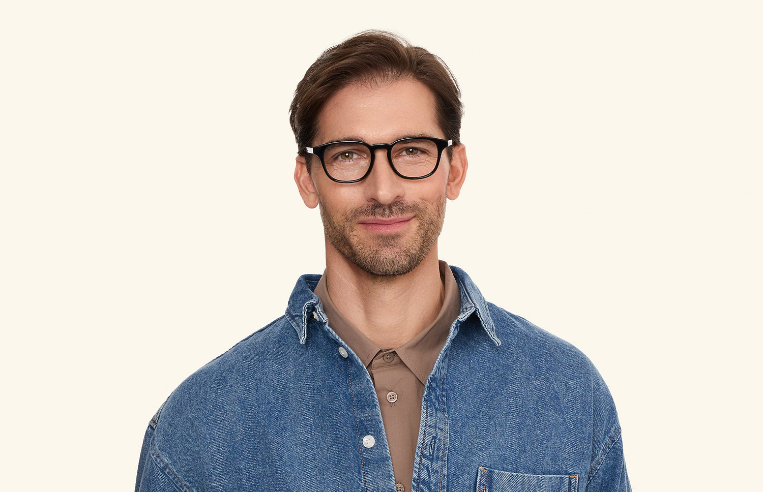 The Otis - Lensless - LifeStyle 1 - Pair Eyewear