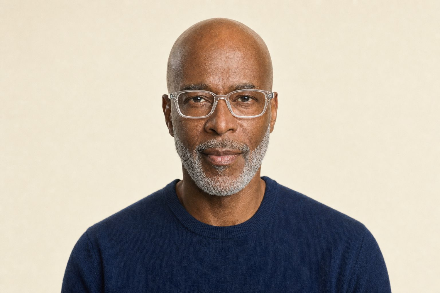 The Finley - LifeStyle 1 - Pair Eyewear